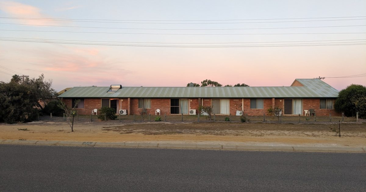 Leeman Holiday Units Australia's Coral Coast